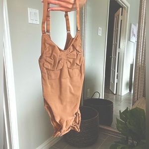 SKIMS Shapewear Body Suit